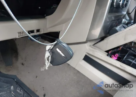 2010 Jeep Liberty Sport z USA, uszkodzony, nr VIN 1J4PN2GK9AW177903